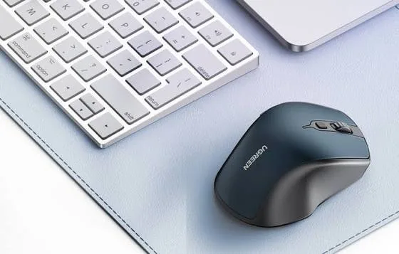 ماوس لاسلكي مريح لليد 2.4G يوجرين UGREEN MU101 بنقرات صامتة (بدون بطارية AA) موديل 15807 (أزرق)