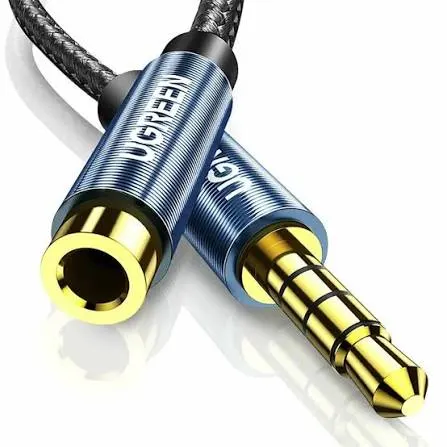 كابل تمديد صوت ومايكروفون رباعي الأقطاب 4-Pole TRRS يوجرين UGREEN بمقبس 3.5 مم ذكر إلى أنثى بهيكل ألمنيوم أزرق وسلك مضفر (متوفر بعدة خيارات أطوال من 0.5م إلى 2م)